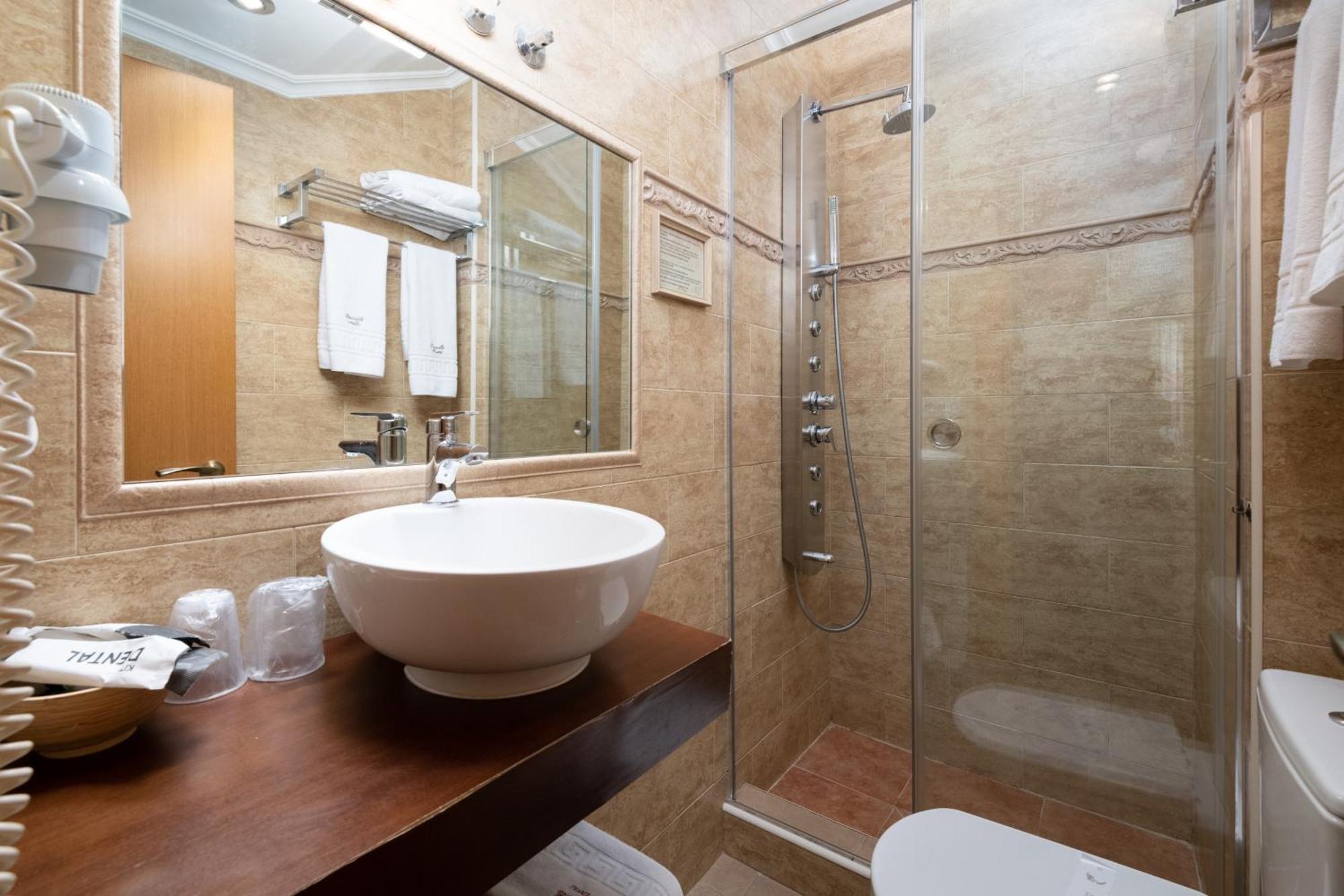 Cimavilla Rooms Gijón Exteriör bild